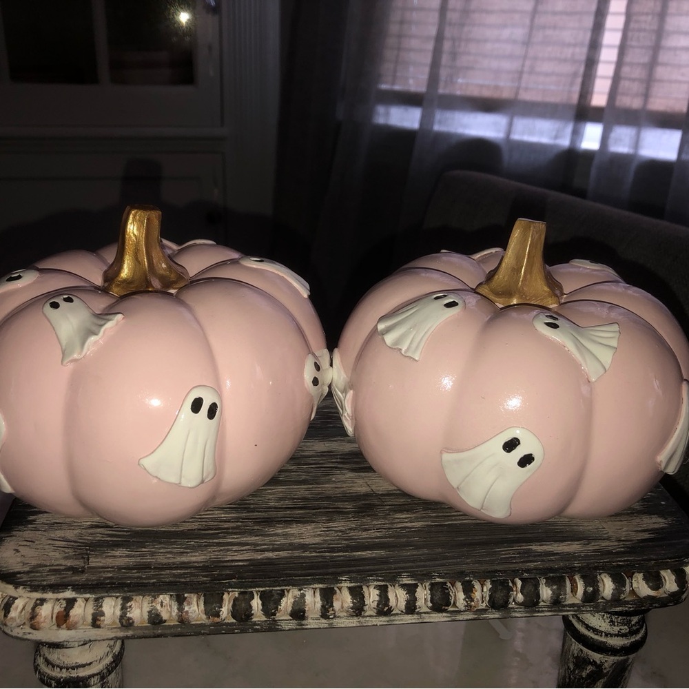 👻 ( 2 ) Pink Pumpkins w/ Ghost Accents